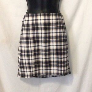 Dizzy Lizzy size L checkered short skirt hidden side zipper